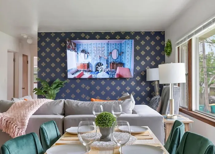 Apartment Cozy Getaway For Long-term